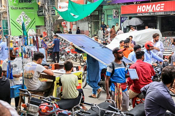 Pakistan-spart-Milliarden-an-fossilen-Importen-wie-hat-es-das-gemacht-