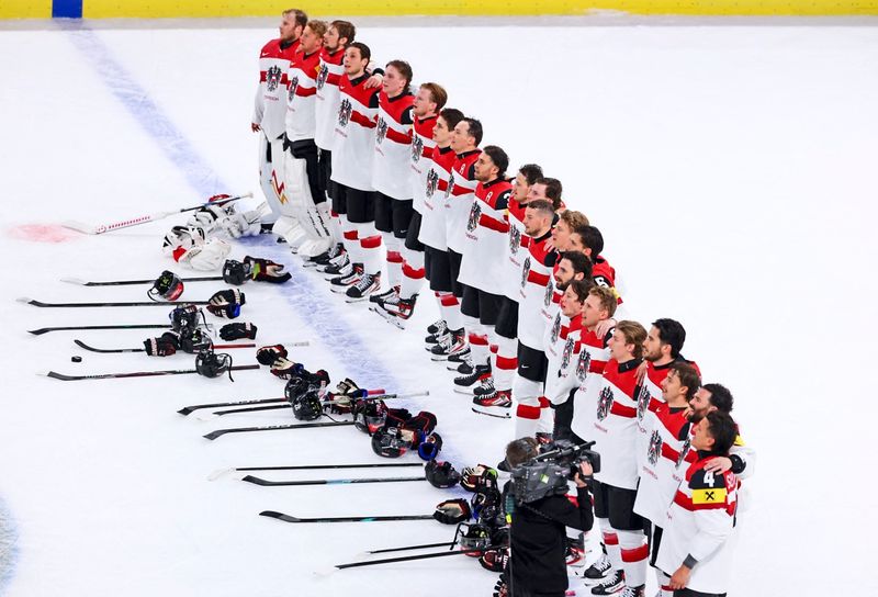 "Unglaublich ergreifend": Österreichs Eishockeyteam feiert 3:1-Sieg über Lettland