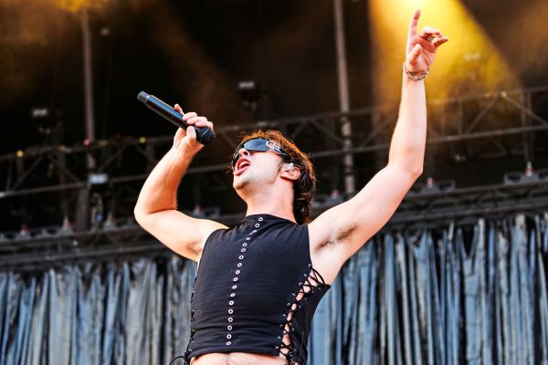 Aus-ausgeatmeter-Luft-bei-Bibiza-Konzert-wird-Parfum