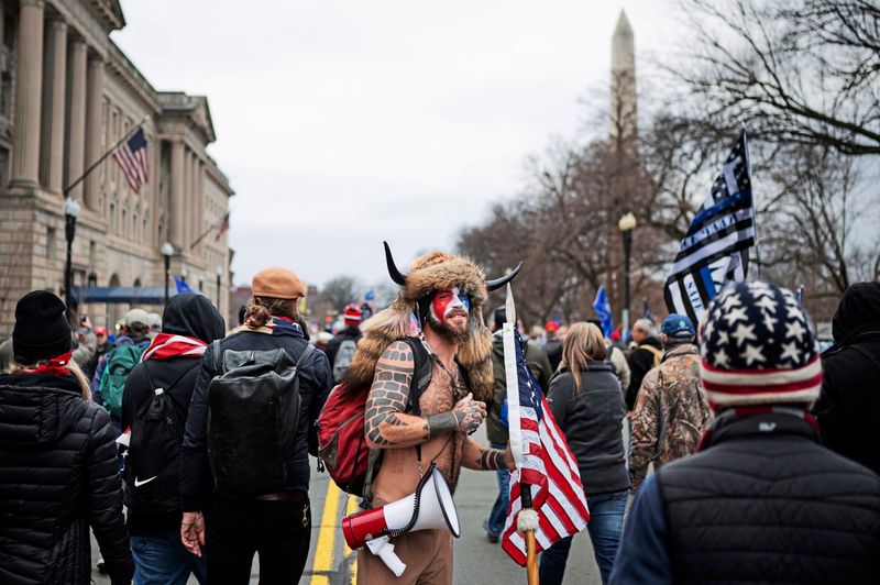 Als Kläger vor Gericht, als Missbrauchstäter wieder in Haft: Was aus den Kapitol-Stürmern geworden…