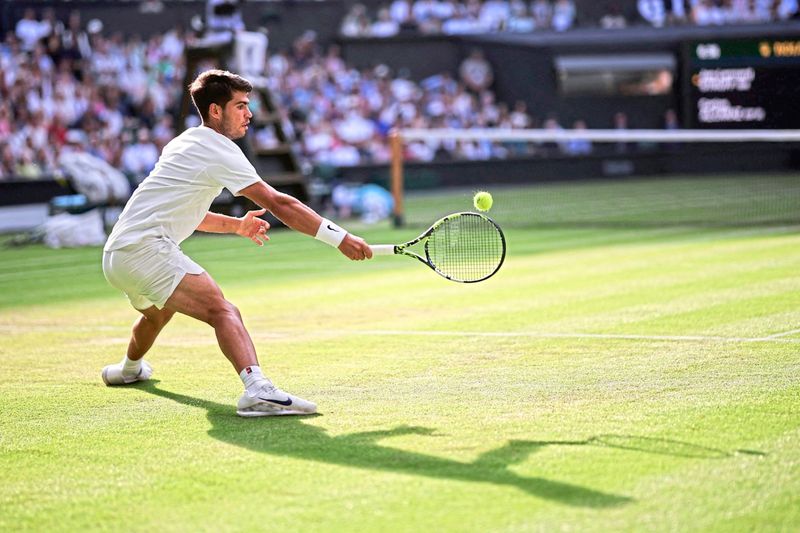 Alcaraz übersteht "stressiges Match" in Wimbledon gegen Struff