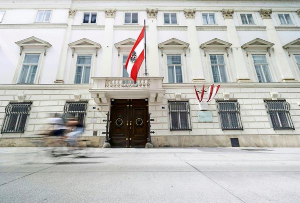 Botschafterposten-an-Ex-Kurz-Sprecher-Anderer-Bewerber-entsch-digt