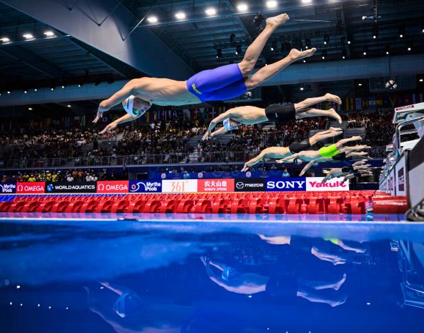 Simon-Bucher-schwimmt-mit-berragendem-Nationalrekord-ins-WM-Finale