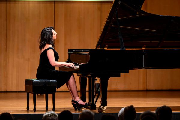 Ist-Khatia-Buniatishvili-die-beste-Pianistin-der-Welt-