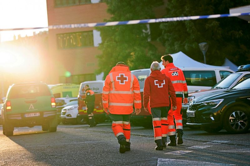 Behörden befürchten bis zu 43 Tote bei Zugunglück in Spanien