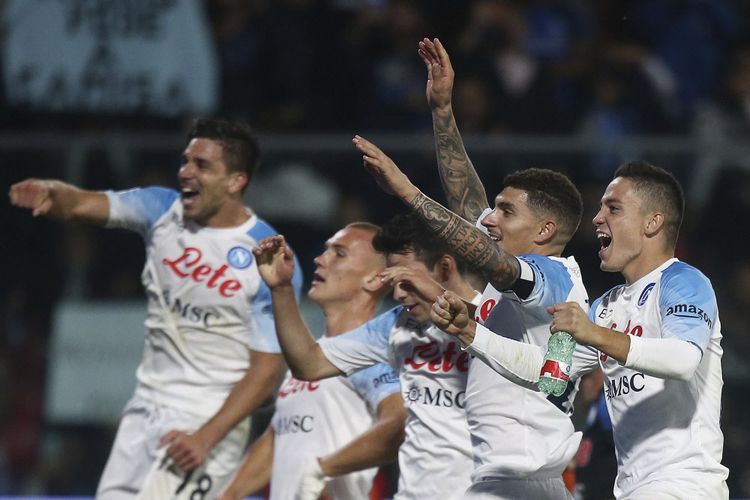 Napoli baut Führung in Serie A aus 41Erfolg in Cremona Fußball