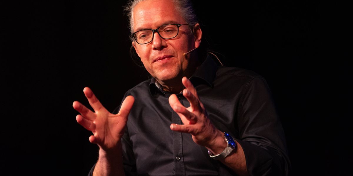 Steffen Kopetzky über seinen neuen Spionageroman: "Damit wir das ganze Bild sehen"