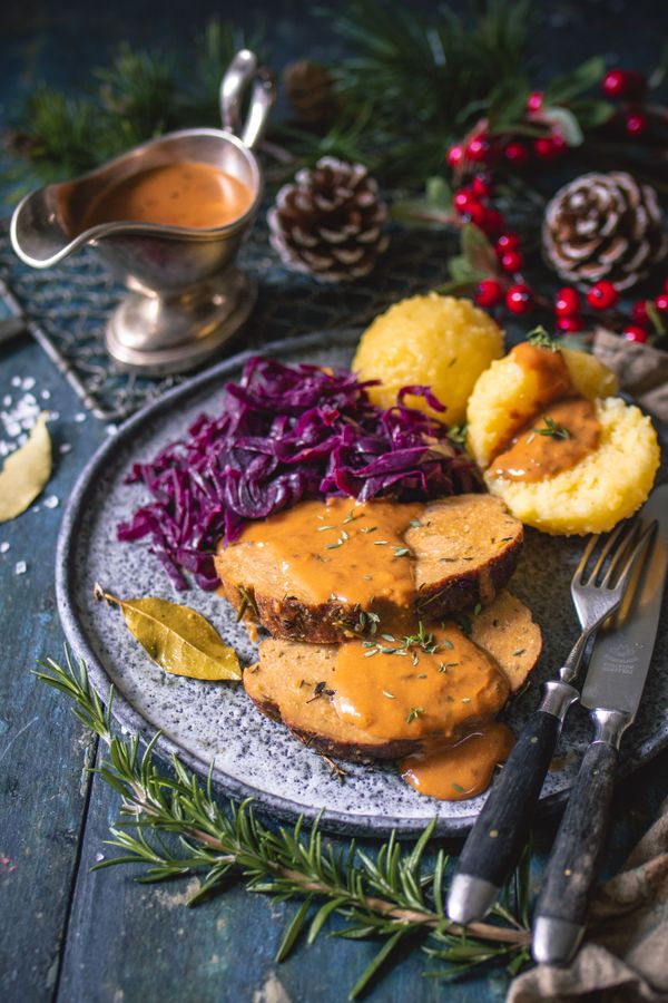 Pflanzliche-Weihnacht-Rezept-f-r-Seitan-Kr-uterbraten