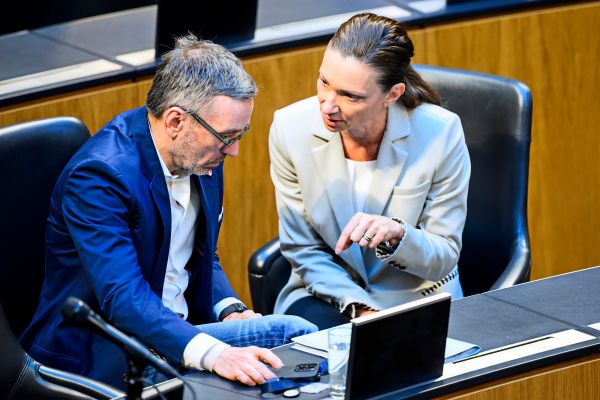 FP-ist-Sprachrohr-f-r-Putin-der-den-Krieg-nach-Europa-brachte