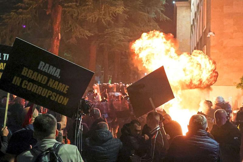 Schwere Ausschreitungen bei Protesten gegen Regierung in Albanien