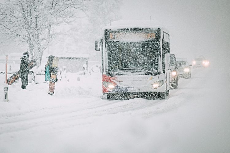 Schnee Bus