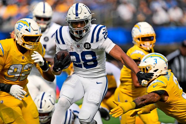 Beste-Offensive-der-Liga-Colts-und-Raimann-rauschen-weiter-durch-die-NFL