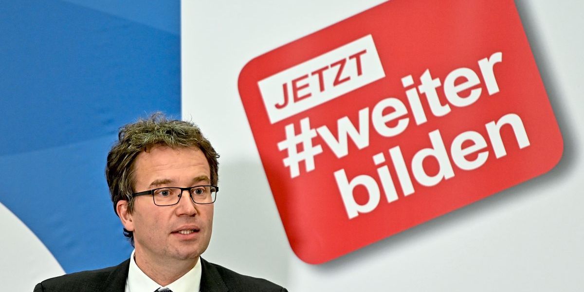 AMS-Chef Kopf will, dass Arbeitslose keine Nebenjobs mehr annehmen dürfen - Vimarsana News