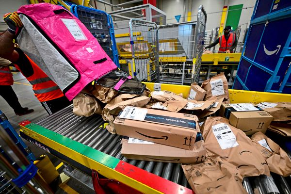 Alle-hassen-die-Paketsteuer-Nein-viele-H-ndler-finden-die-Abgabe-gut