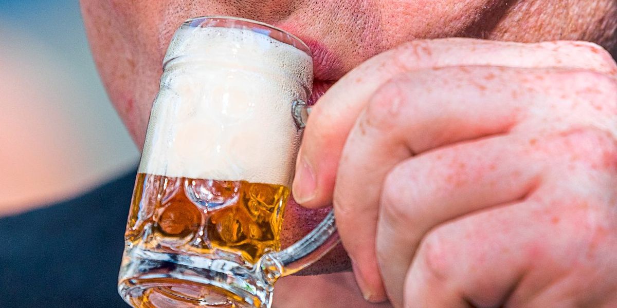 Expensive Mugs At The Innkeepers Brewers Want Fewer Taxes On Beer 