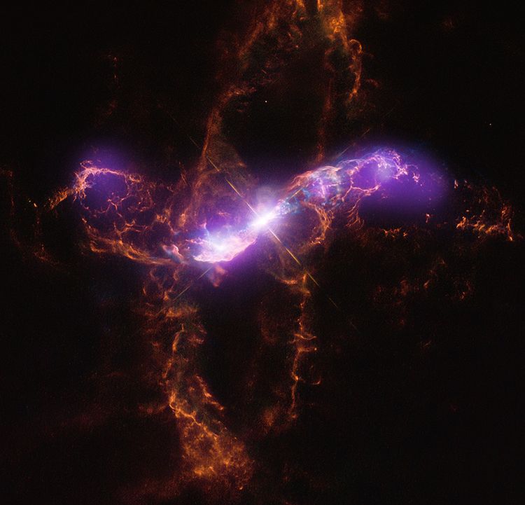 Spektakulär leuchtendes Bild des Doppelsternsystems R Aquarii