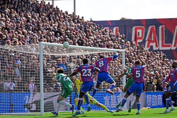 Crystal-Palace-schl-gt-Newcastle-Tottenham-verliert-erneut