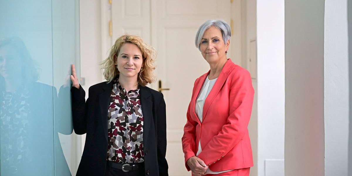 Eva-Maria Holzleitner: "Und dann slidet irgendein Typ mit einem Penisbild rein"