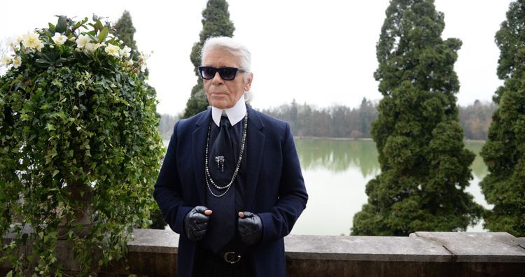 Mode, Katze, Vatermörder: Karl Lagerfeld in Bildern - Mode & Kosmetik ...