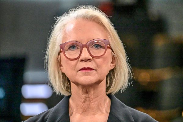 -konomen-kritisieren-Abkehr-vom-Verbrenner-Aus-scharf