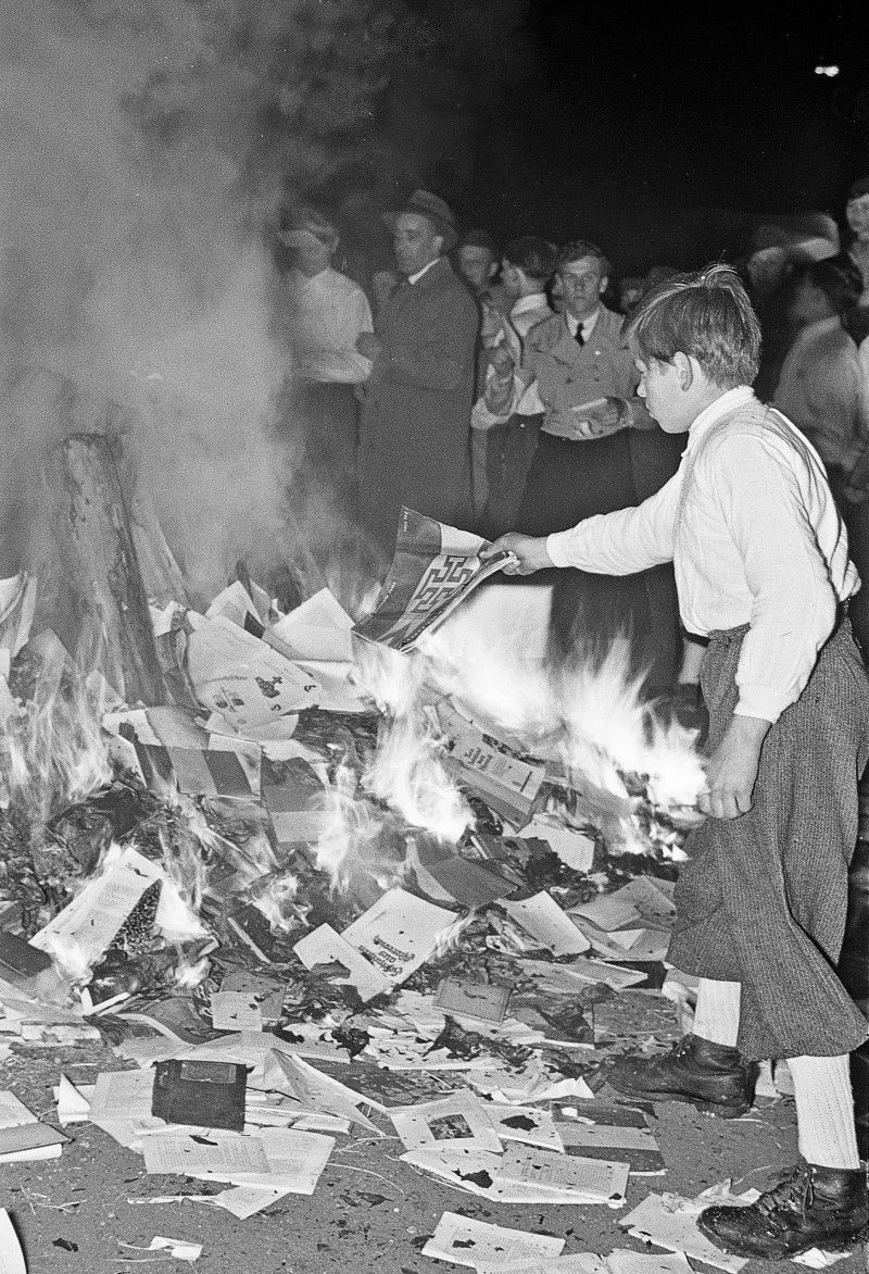 Bücherverbrennung in Salzburg: Technische Hürden für ein Mahnmal ...