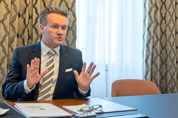 IV-Chef-Knill-Es-werden-harte-Jahre-und-jeder-und-jede-muss-einen-Beitrag-leisten-