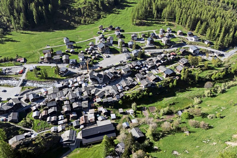 Schweizer Ort Blatten wegen Bergsturzgefahr fast völlig evakuiert