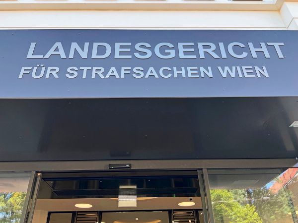 Bel-stigungsprozess-gegen-abwesenden-31-J-hrigen-der-15-j-hrige-Schw-gerin-begrapschte
