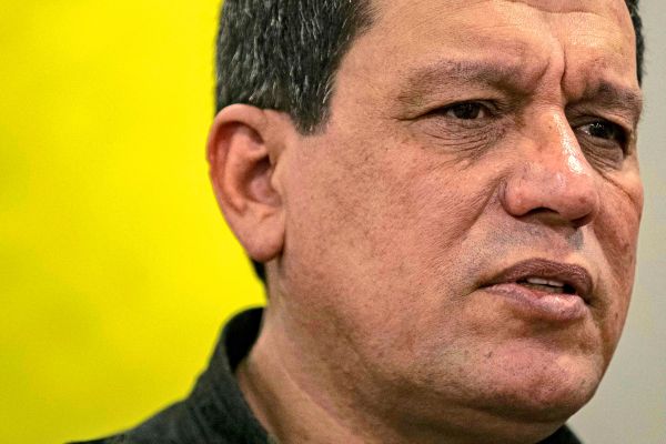 Kurden-und-Regierung-in-Syrien-n-hern-sich-milit-risch-an