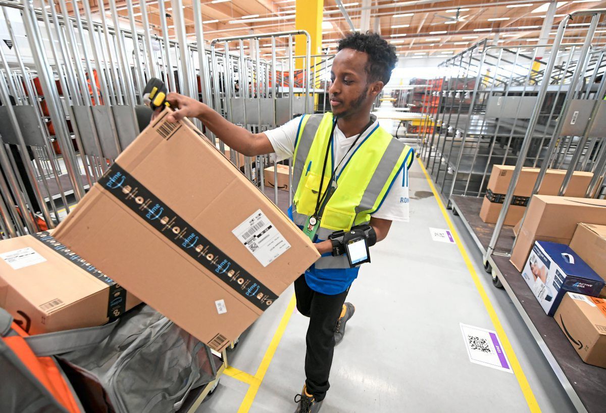 AmazonMitarbeiter prangert harsche Bedingungen in AustroNiederlassung