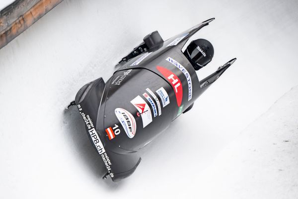 beierl-holte-in-st-moritz-im-monobob-em-silber