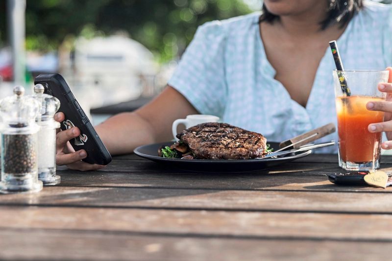 She Fell in Love With Leo, an A.I.-Generated Boyfriend. Then She Quit.