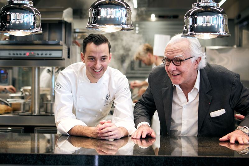 Spitzenkoch Alain Ducasse: "In Neapel ist das Essen eine Spur besser"