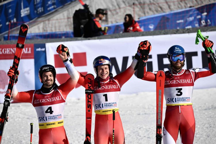 Gold Für Odermatt Im Riesentorlauf Bronze An Schwarz Skisport Derstandardat › Sport 