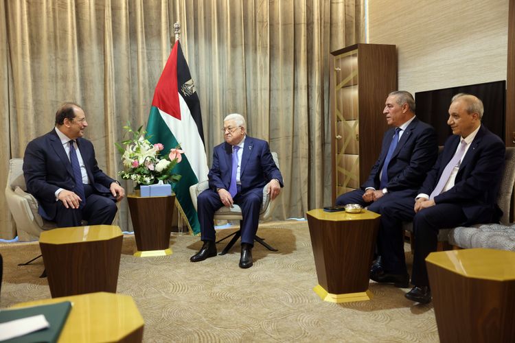Der Präsident der Palästinenserbehörde, Mahmud Abbas und der ägyptische Geheimdienstchef Abbas Kamel