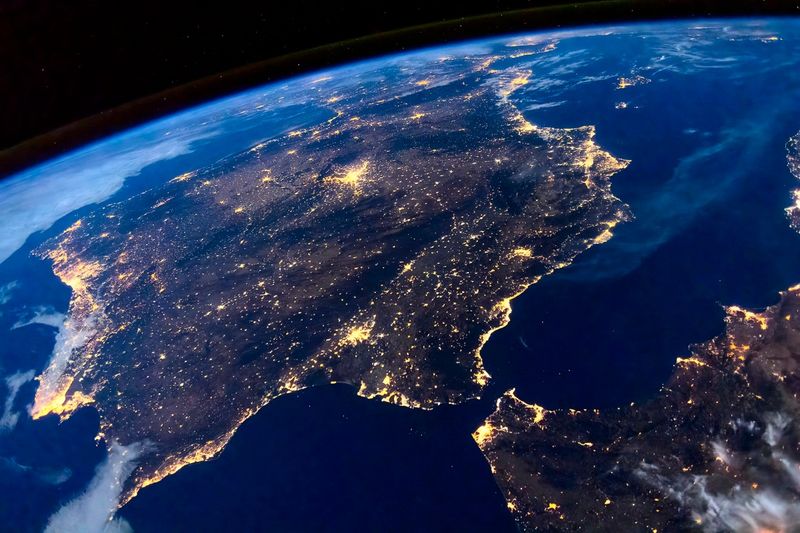 Die Iberische Halbinsel dreht sich langsam im Uhrzeigersinn