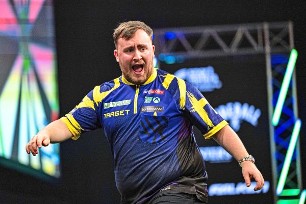 Littler-nach-Grand-Slam-Triumph-erstmals-Nummer-eins-der-Welt-als-j-ngster-Dartsspieler-aller-Zeiten