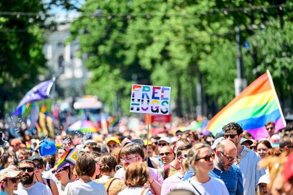 Weniger-Sponsoren-mehr-Hass-auf-der-Stra-e-Wiener-Pride-feiert-gegen-den-Backlash