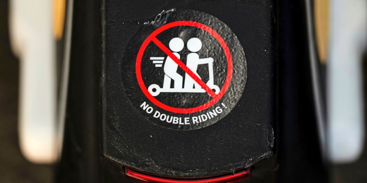 Zwölfjähriger Beifahrer nach E-Scooter-Unfall in Wien in Lebensgefahr