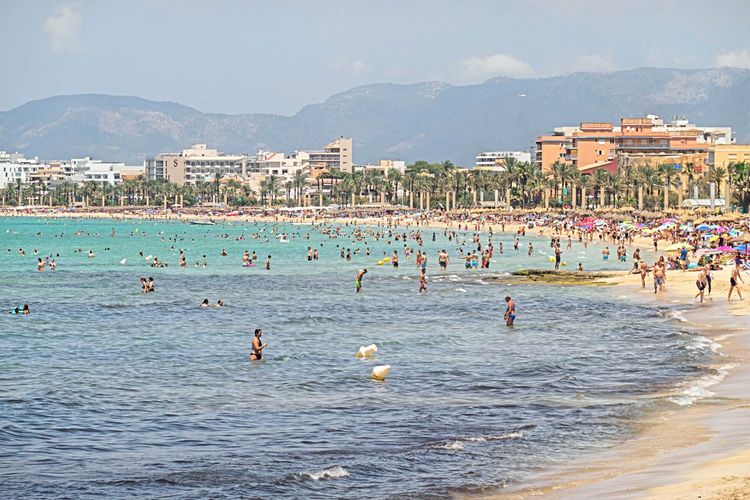 Der Strandabschnitt S'Arenal auf Mallorca