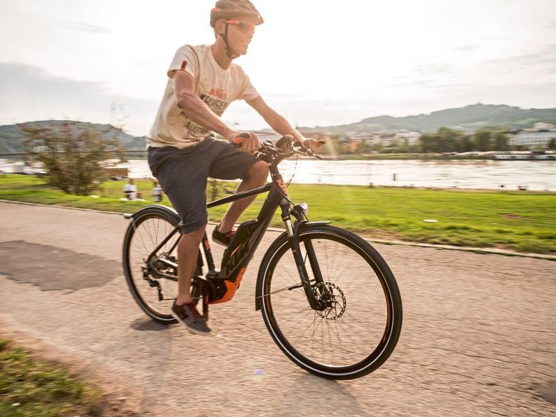 KTM Fahrrad Baut Wegen E-Bike-Booms In Oberösterreich Aus - Unternehmen ...