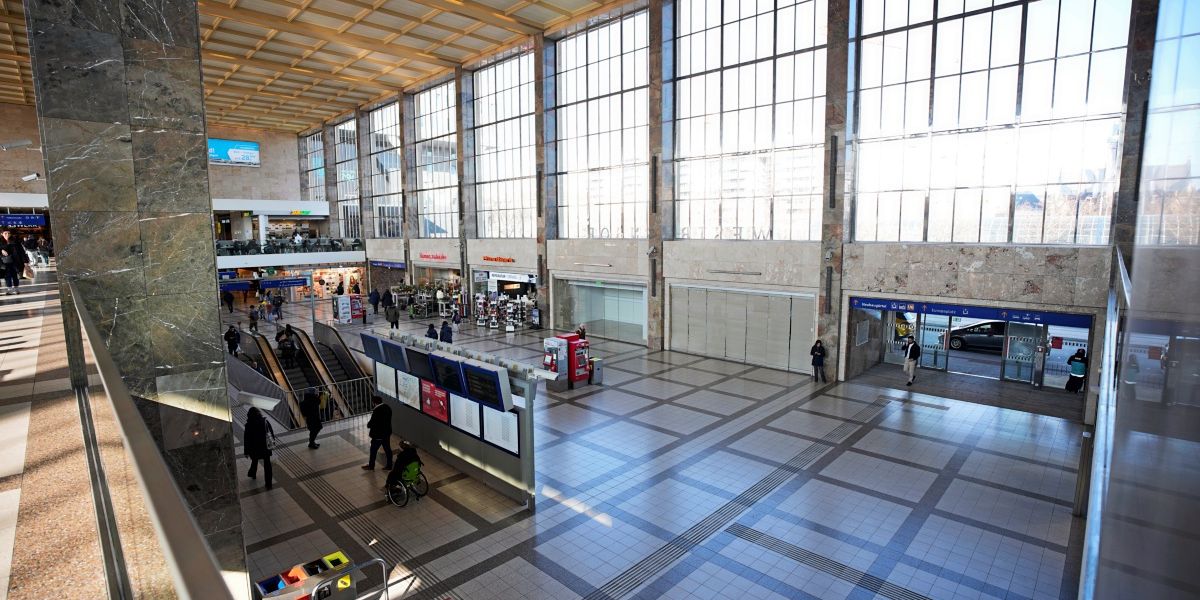 Alkoholverbot an allen Bahnhöfen? Im Gegensatz zur Deutschen Bahn bleibt ...