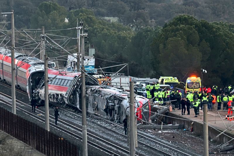 Mindestens 40 Tote nach Zugunglück in Spanien: Identifizierung der Opfer begonnen
