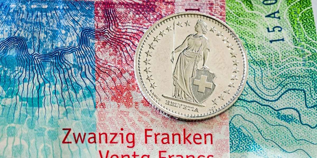Schweizer genehmigen sich eine 13. Rente