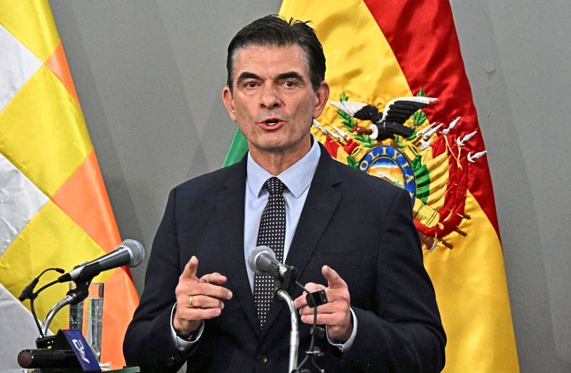 Boliviens neuer Präsident Paz löst Justizministerium auf