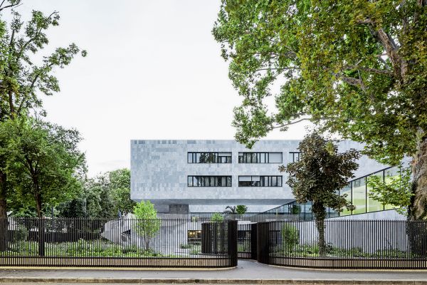 Neubau-der-Deutschen-Botschaft-in-Wien-bt-diplomatische-Zur-ckhaltung