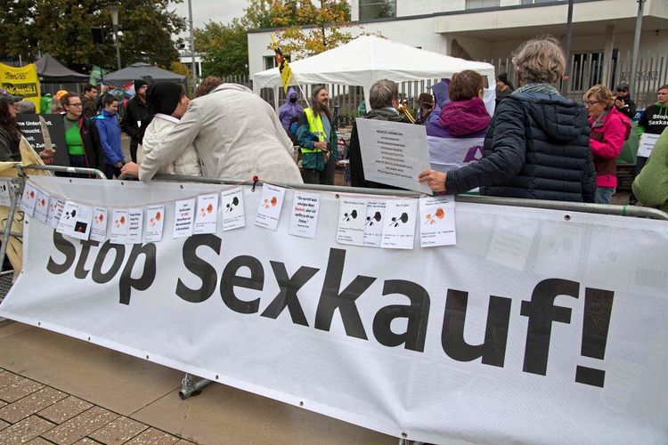 Demonstration gegen Sexkauf. Auch das EU-Parlament sprach sich kürzlich für ein Verbot aus.
