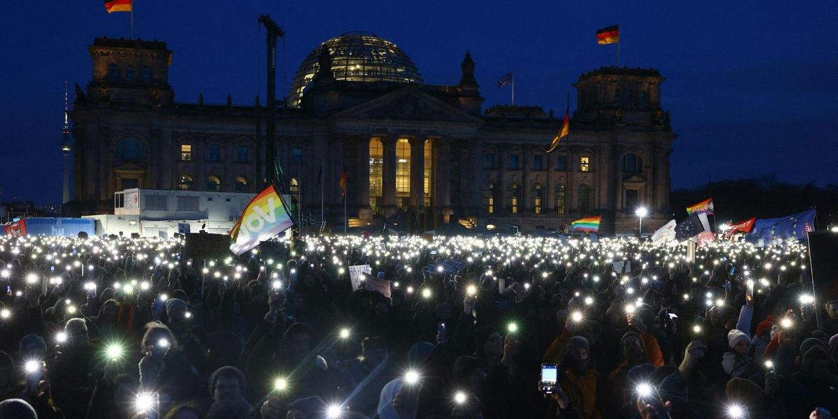 Deutschlandweite Demonstrationen Gegen Rechts - Video - DerStandard.at ...