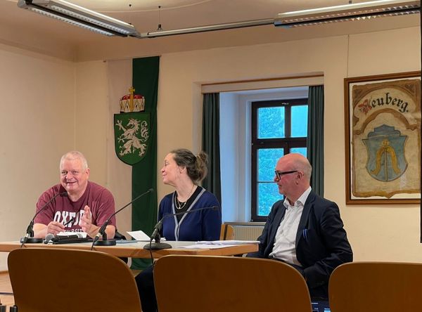 Der-Kopf-dr-hnend-voll-mit-Poesie-Ernst-Jandl-Lyriktage-feierten-Dichtung