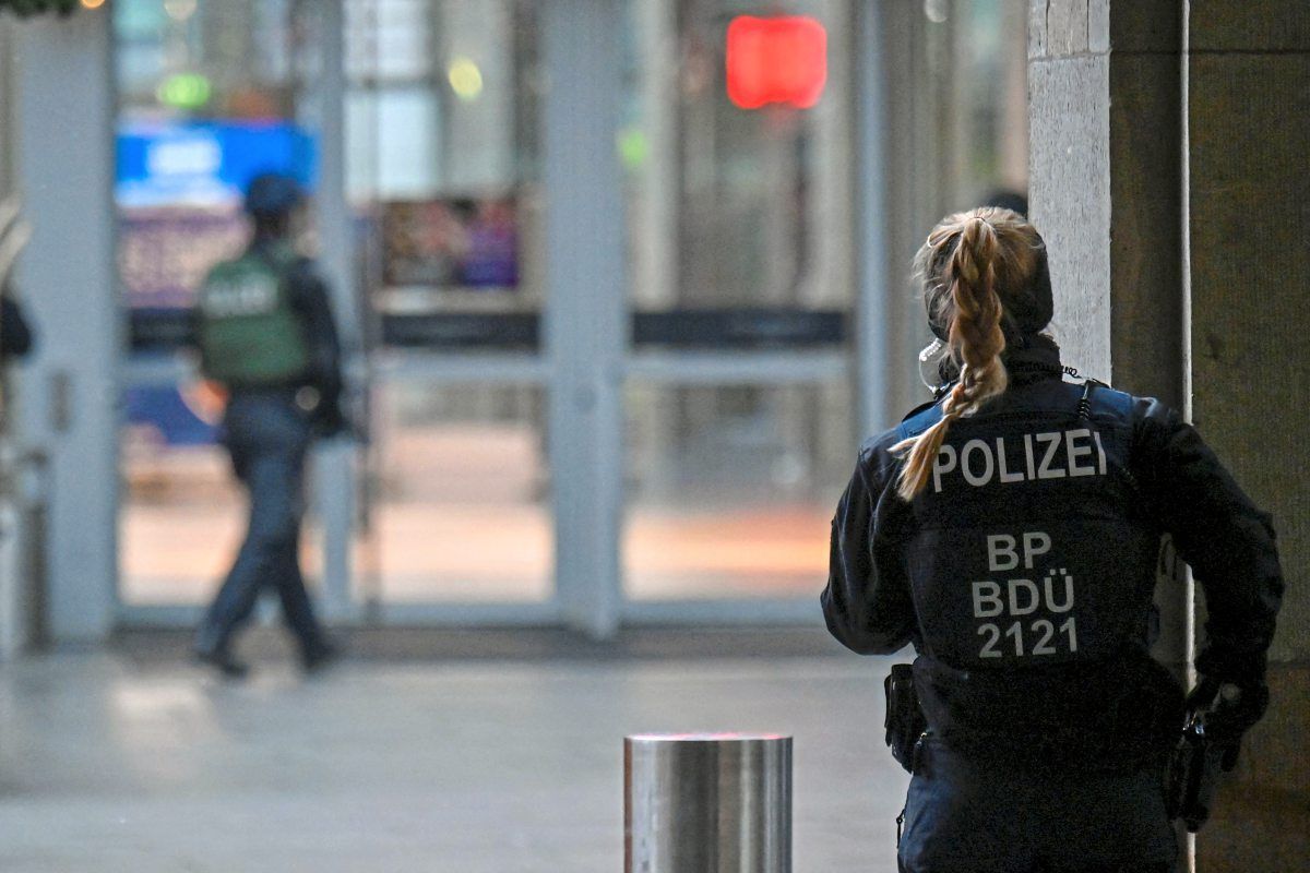 Geiselnehmer In Dresden Bei Polizeieinsatz Tödlich Verletzt ...